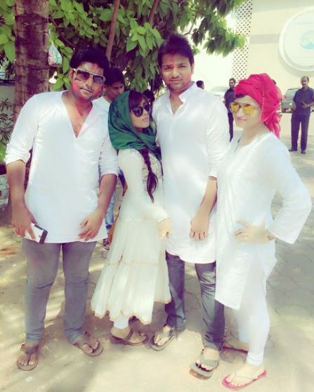 Shanaya with her family