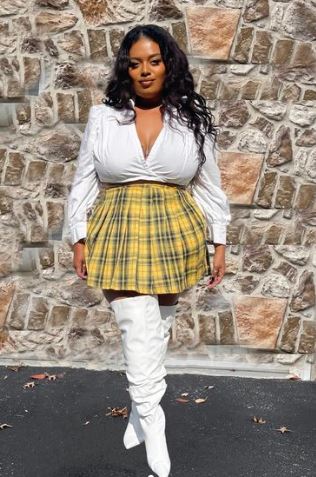 Stella Williams height