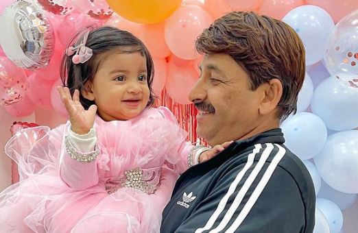 Surabhi Tiwari husband and daughter