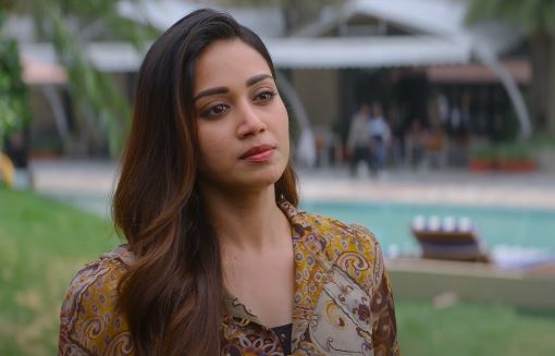 The female main character is acted by Nivetha Pethuraj