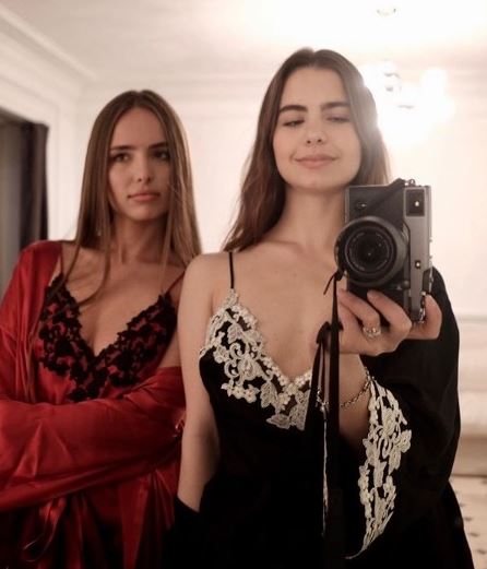 Violetta and her sister Suzana Komyshan