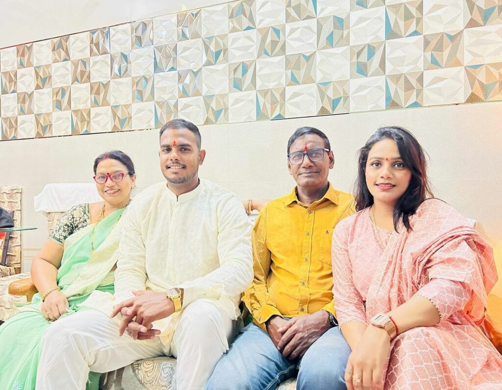 Yash Dayal with his family