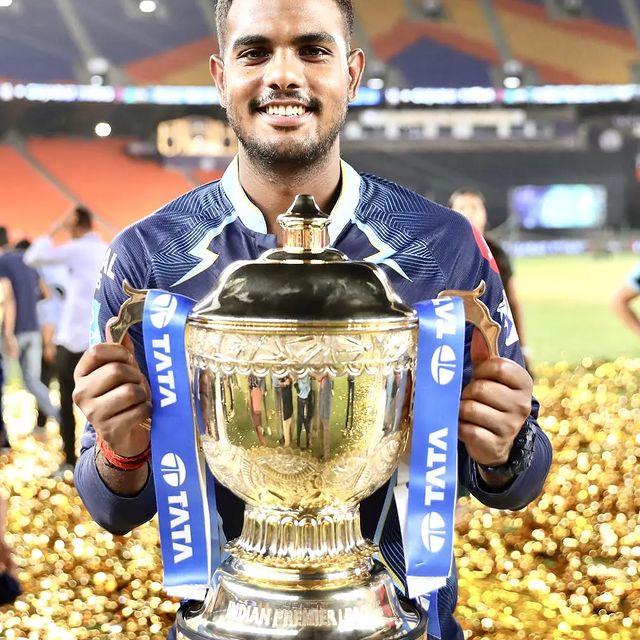 Yash dayal bowler