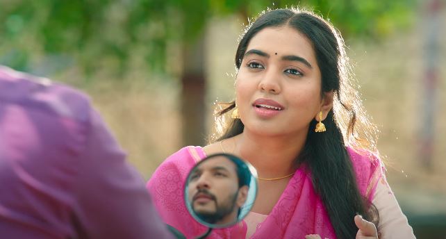 Actress Shivathmika Rajasekhar as Viji