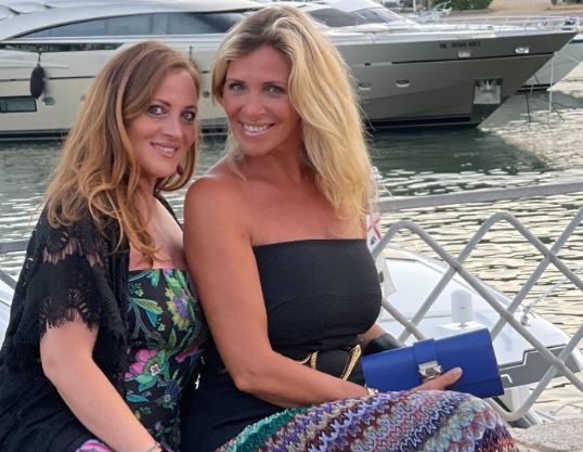 Arianna Rapaccioni Mihajlovic with her sister