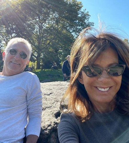 Arielle Charnas parents