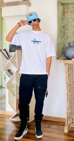 Babil Khan height
