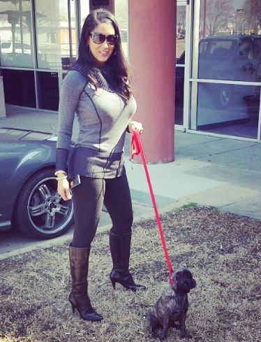 Carolyn Chambers has a pet dog