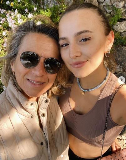 Charlotte with her mother Isabelle Siné