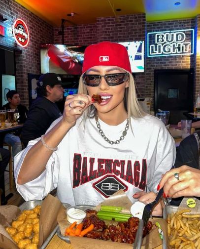 Demi Sims is a foodie