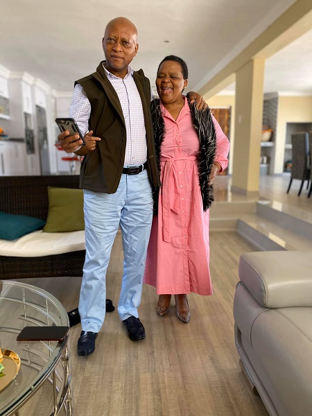 Dumi Mkokstad father and mother