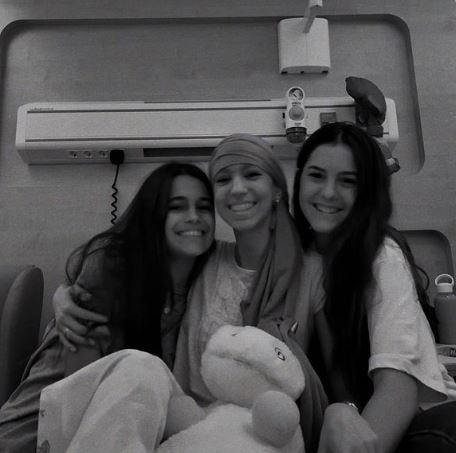 Elena Huelva and her friends