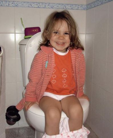 Elena Huelva childhood image