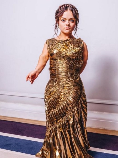 Francesca Mills height