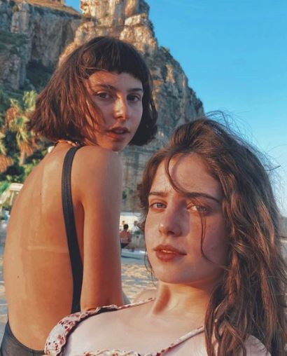 Ginevra and her sister Ludovica Francesconi