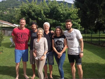 Jennifr Giroud with her husband and in-laws