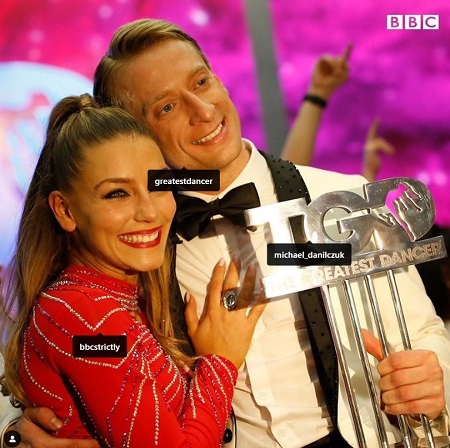 Jowita Przystal with her trophy