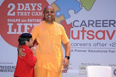 Kautilya Pandit with Gaur Gopal Das