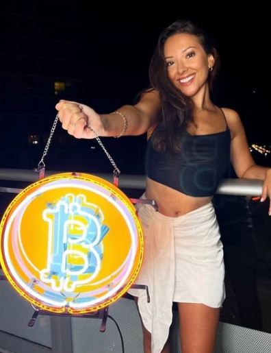 Layah Heilpern is specialized in Cryptocurrency