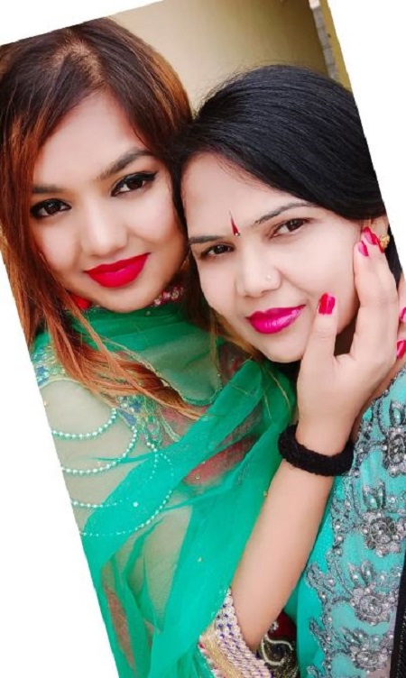 Leena Nagwanshi with her mother