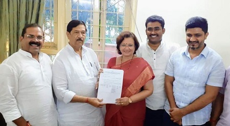 Mukta Tilak height