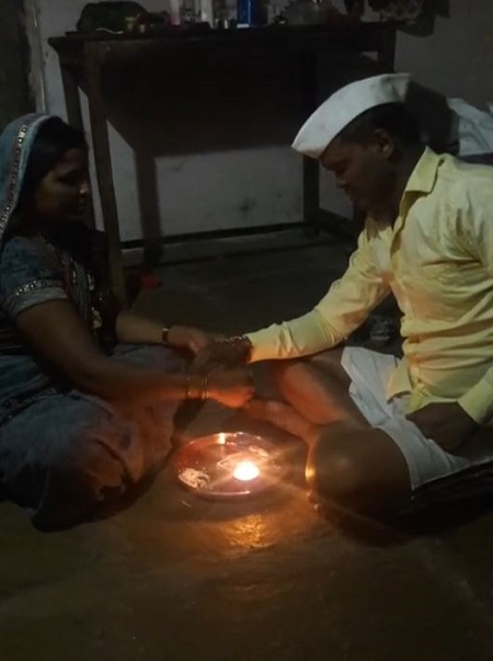 Santosh munde with his sister