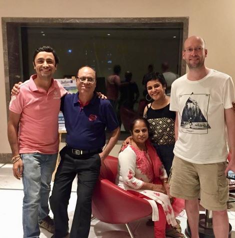 Sunny Kapoor with his father mother sister and brother in law