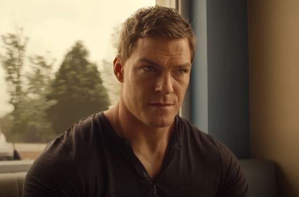The role of Jack Reacher is played by Alan Ritchson