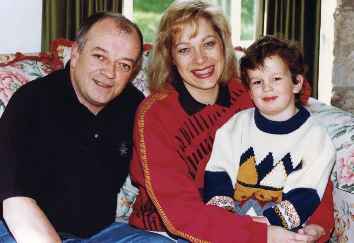 Young Matthew with his parents