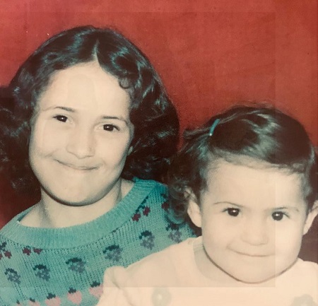 nadia boussetta childhood picture with her siblings