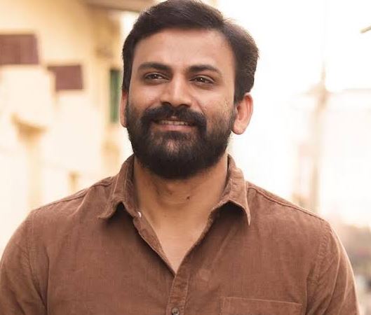 Actor Daai Dhananjaya in Zebra 2023
