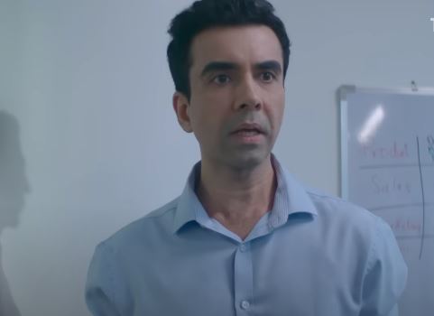 Actor Naveen Kasturia as Naveen Bansal