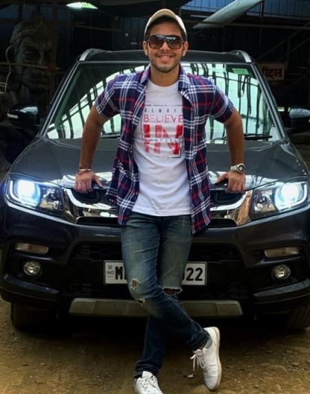 Akshay Kelkar net worth