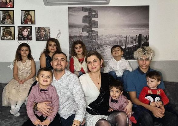 Amandine Pellissard with her spouse and kids