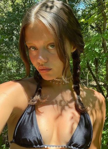 An old photo of Rachael