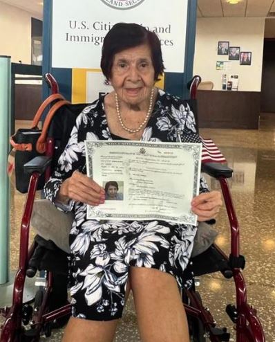 Assíria's mother