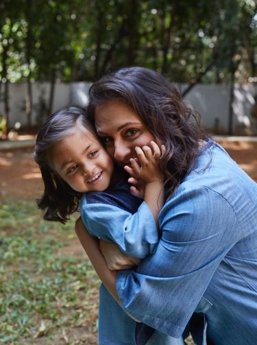 Avantika with her daughter Imara Malik Khan
