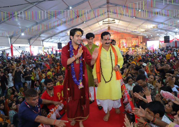 Bageshwar Dham Sarkar miracles