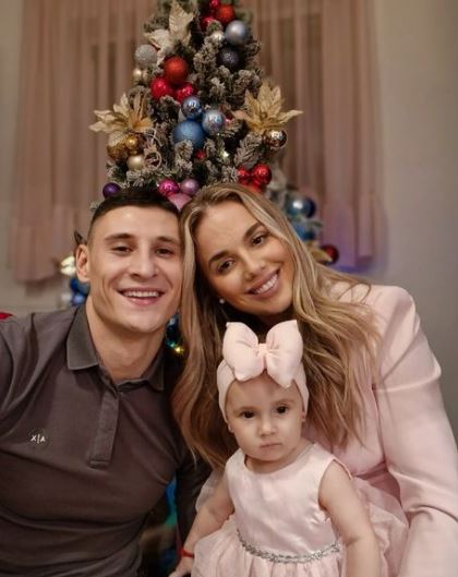 Bojan Ciger with his wife and daughter