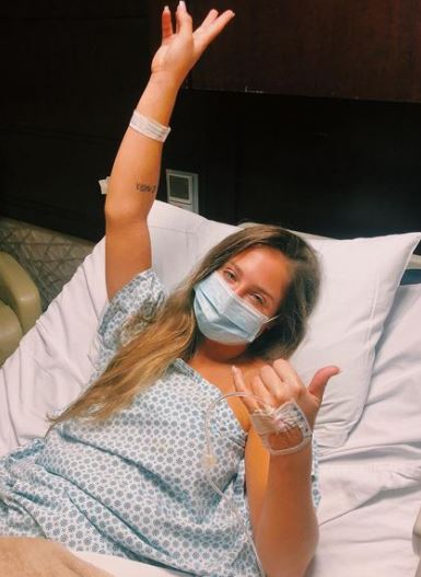 Bruna Griphao had a knee surgery