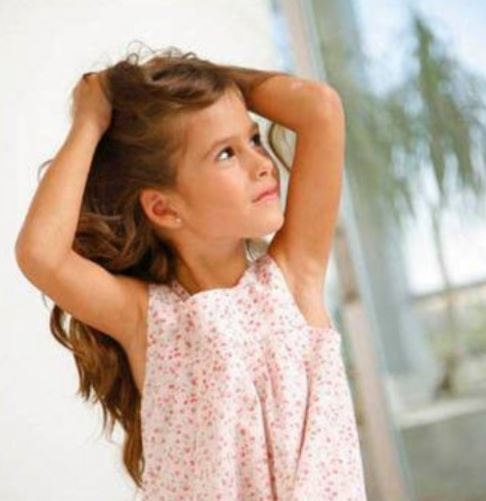 Childhood photo of Julieta