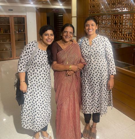 Chintha Jerome with her mother and sister