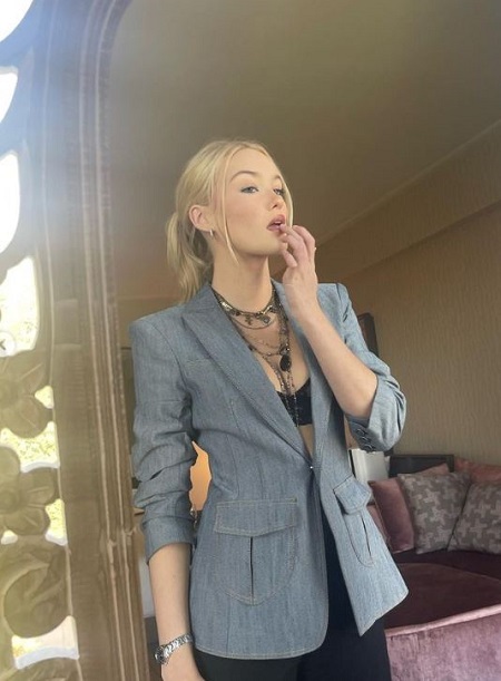 Chloe Rose Robertson height