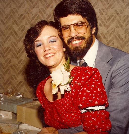 Chris Ledesma young image with his wife