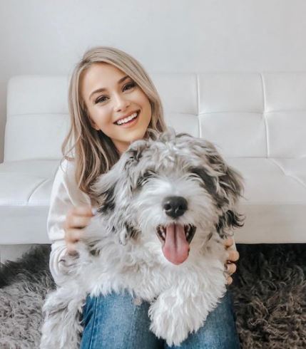 Christina Mandrell has a pet dog