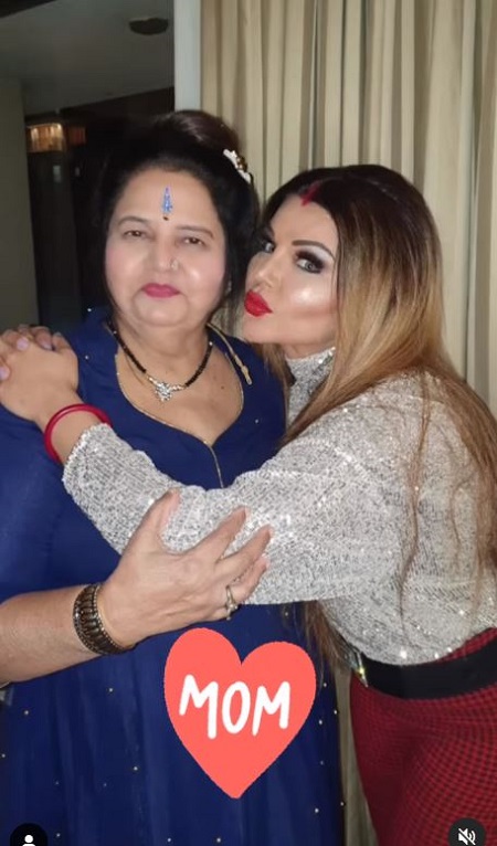 Jaya Bheda with her daughter