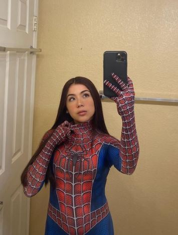 Jessica likes to do cosplays