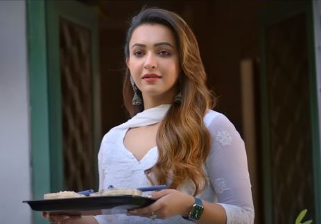Lead actress in Projapoti movie