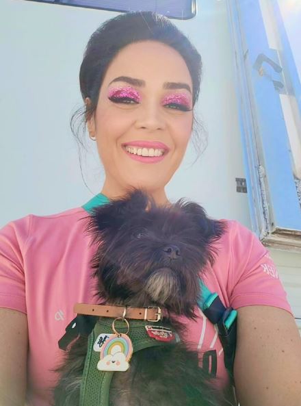Lola Dewaere likes dogs
