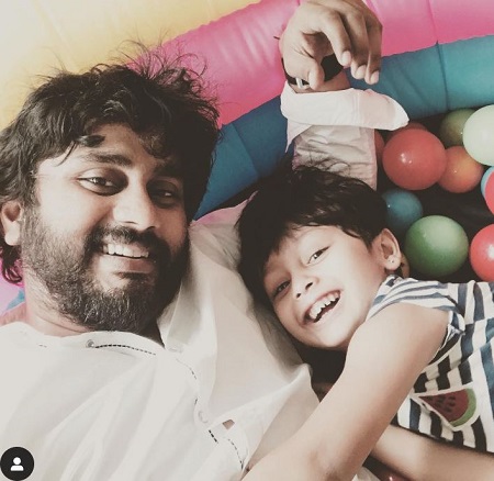Ramesh Thamilmani with daughter